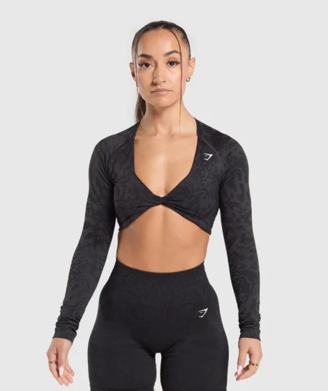 AdaptExploreLongSleeveCropTopGSBlack-GSAsphaltGreyB9A5B-BCCJ-0194.webp